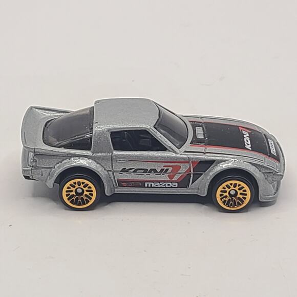 1978-1985 MAZDA RX7 KONI JDM 1:64 SCALE COLLECTIBLE DIORAMA DIECAST MODEL CAR - Picture 1 of 5
